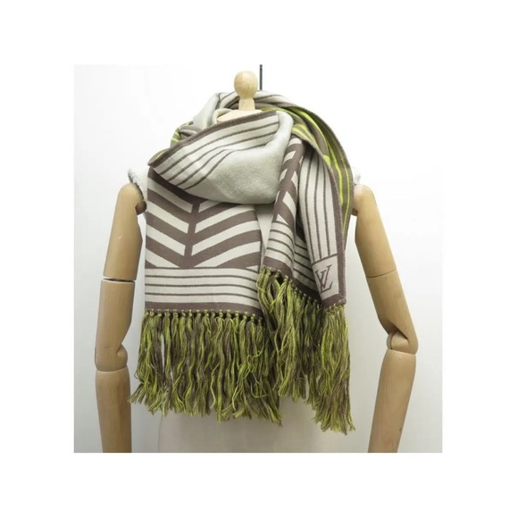 Louis Vuitton Accessories - Louis Vuitton Brown &‎ Green Chevron Wool Scarf